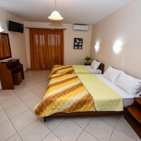 Paralía Hotel Toronto מראה חיצוני תמונה