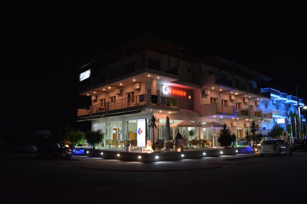 Paralía Hotel Toronto מראה חיצוני תמונה