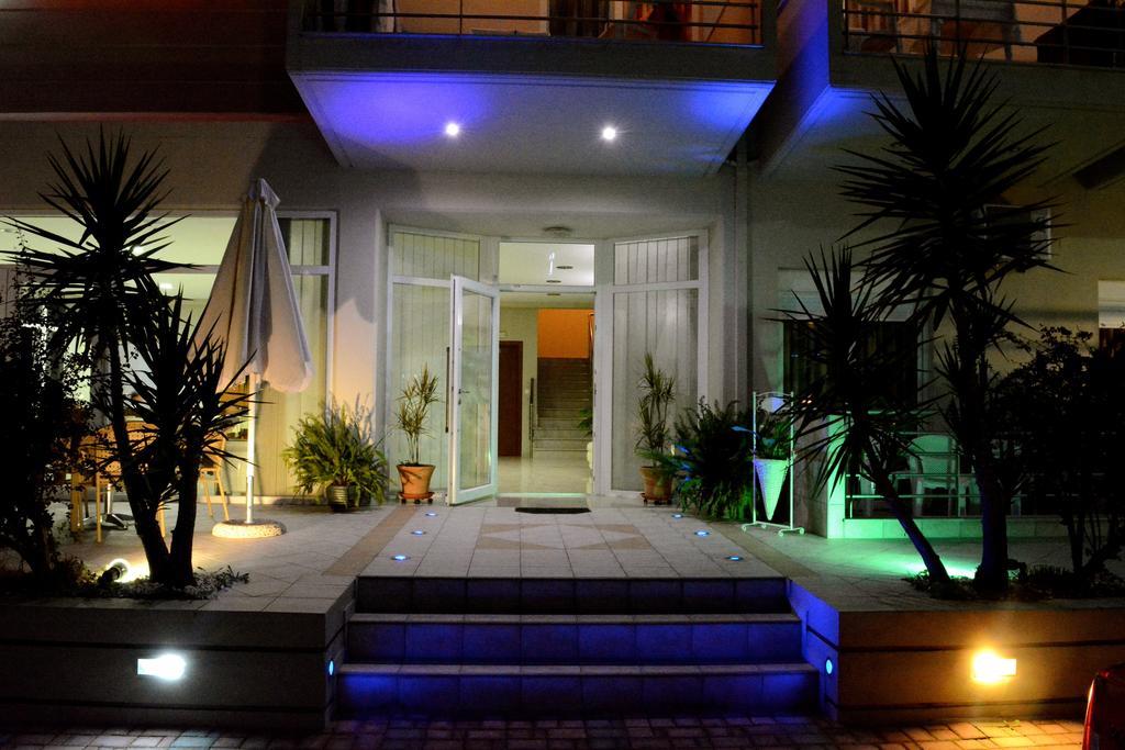 Paralía Hotel Toronto מראה חיצוני תמונה