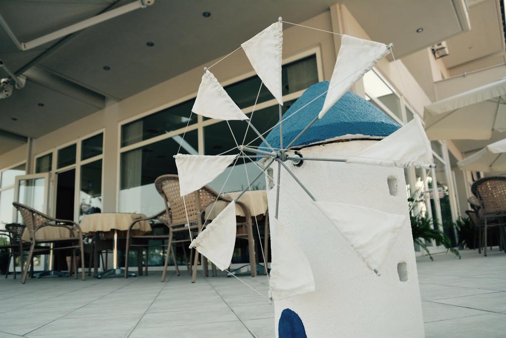 Paralía Hotel Toronto מראה חיצוני תמונה