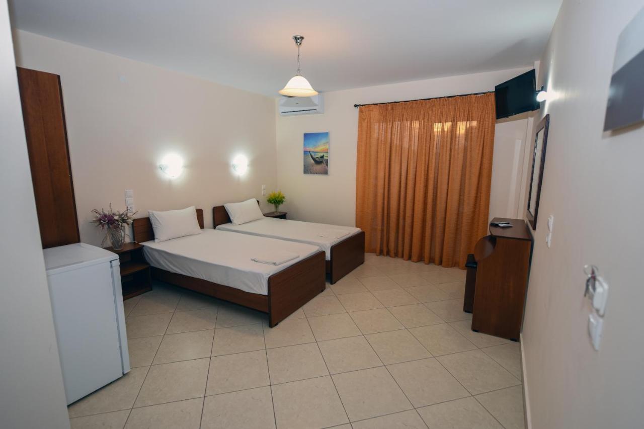 Paralía Hotel Toronto מראה חיצוני תמונה