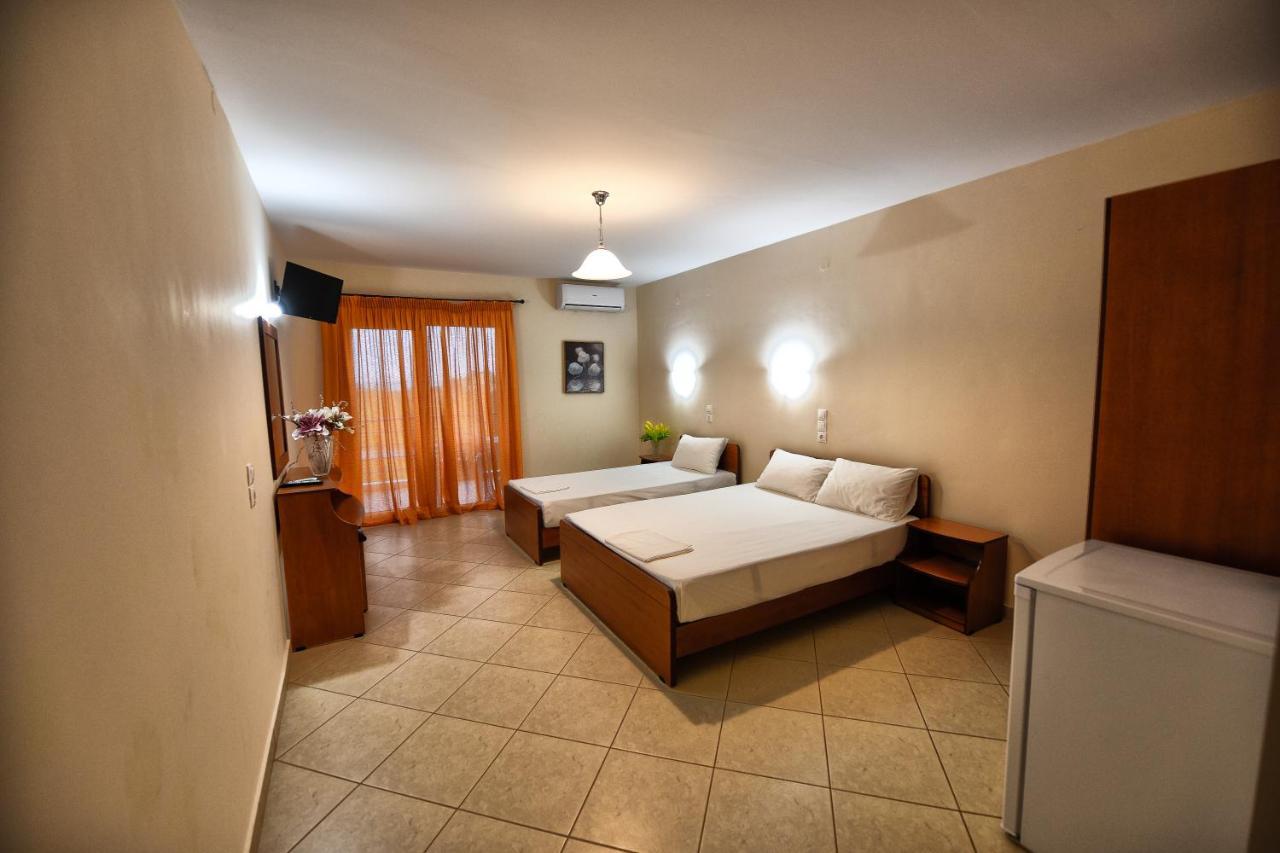 Paralía Hotel Toronto מראה חיצוני תמונה
