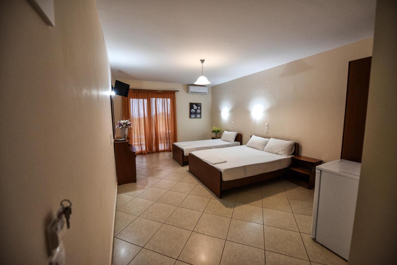 Paralía Hotel Toronto מראה חיצוני תמונה